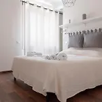 Domio - Elegante Oasi Con Terrazza