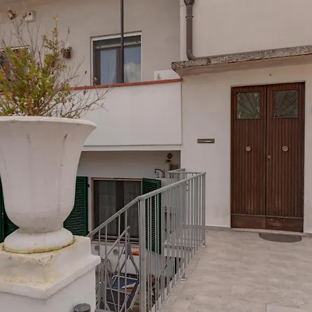Domio - Elegante Oasi Con Terrazza